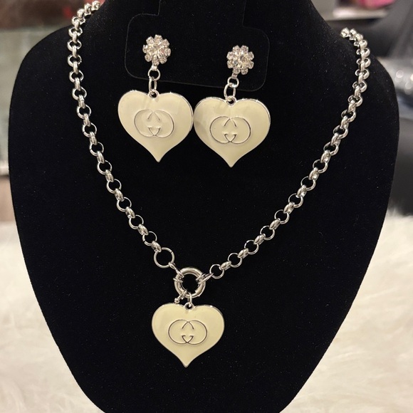 Jewelry - New Elegant Silver Heart Jewelry Set for Valentines 💘 Day or Mother’s Day